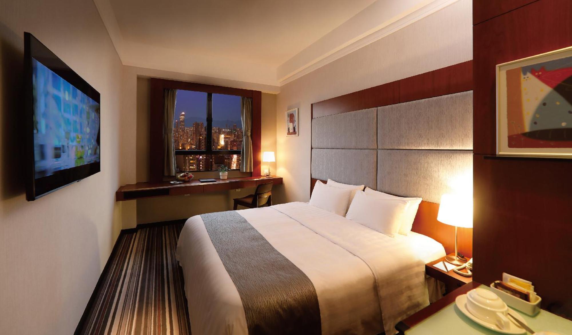 Hotel B P International 4*