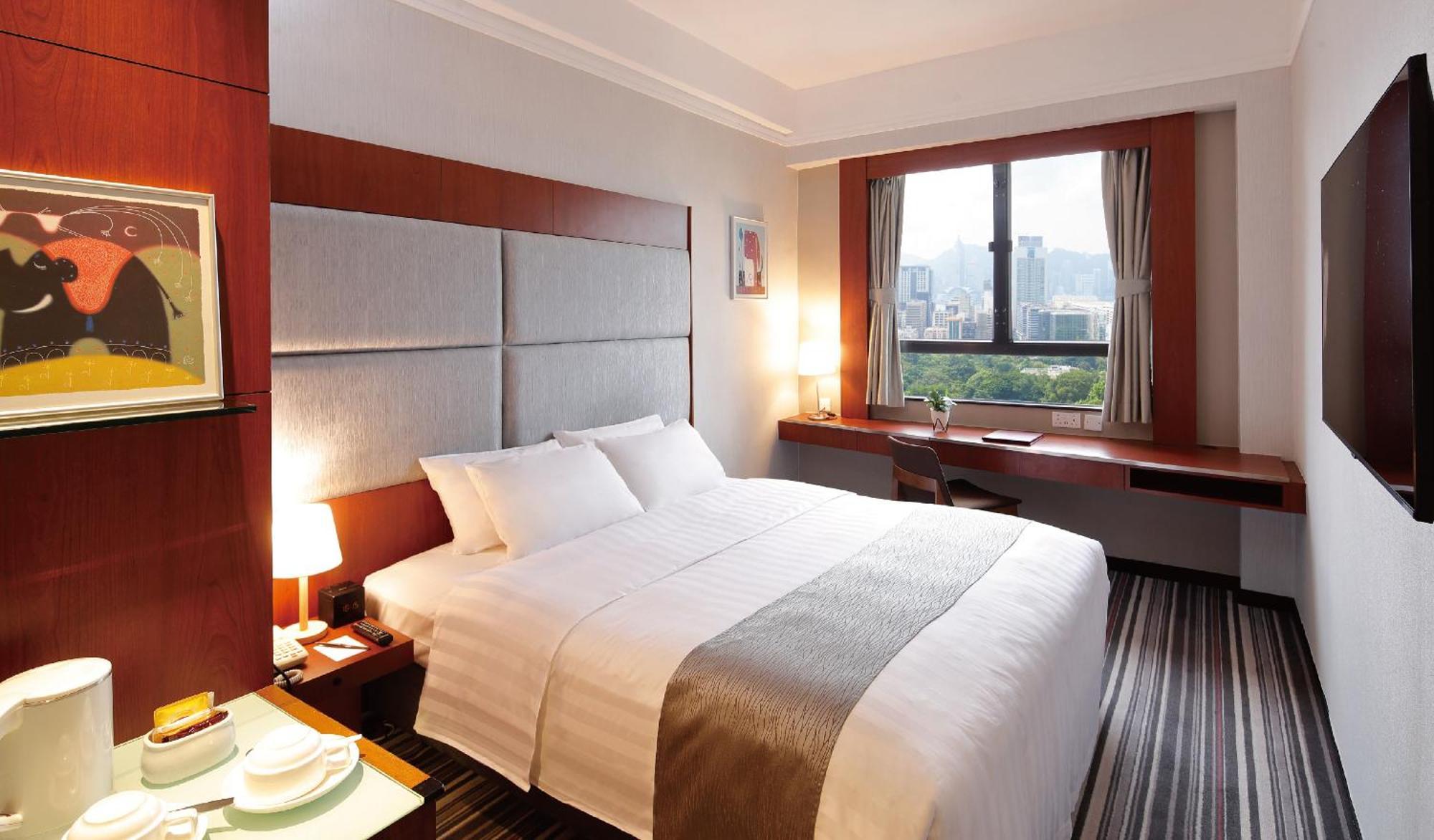B P International Hotel 4*